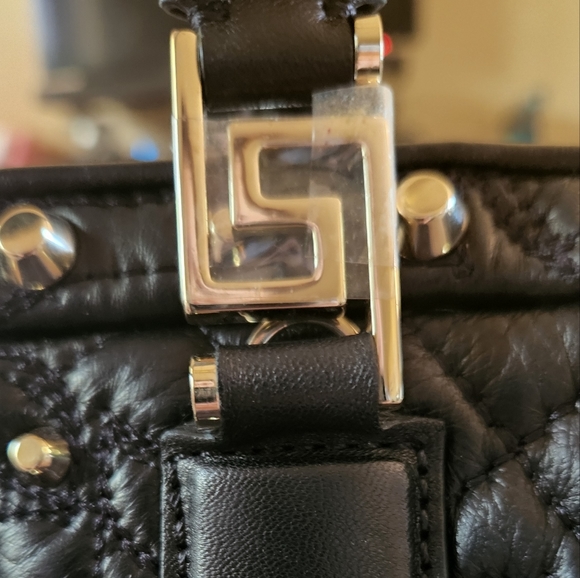 Versace - Picture 8 of 8